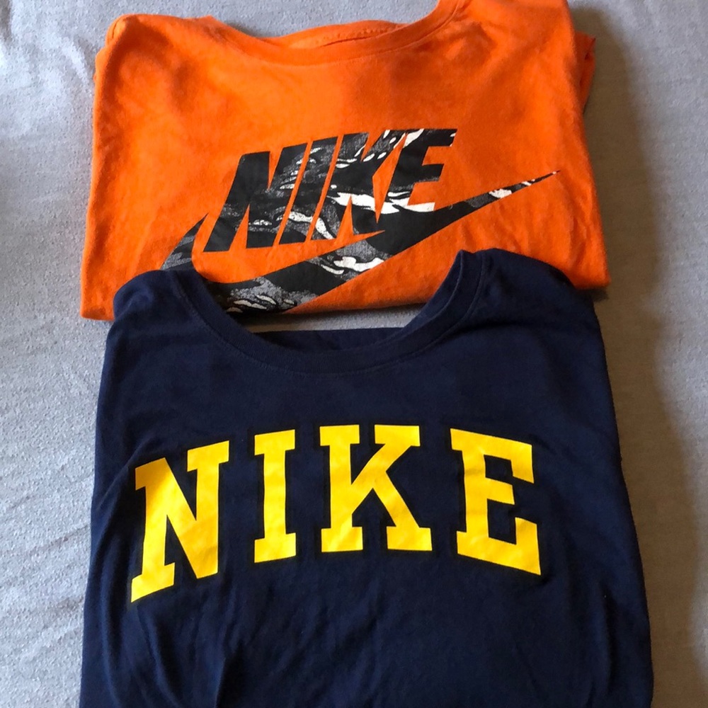2 nike long sleeve tees